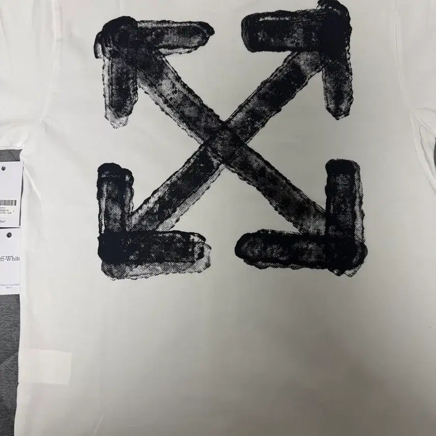 [SOLD OUT] 오프화이트 스프레이 애로우 반팔 티셔츠 화이트 L