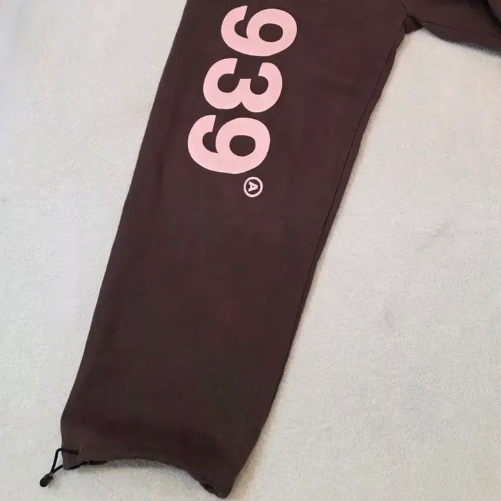 [BUNJANG] 939 Archive Bold Training Pants / '939' ARCHIVE BOLD [아카이브볼드] 트레이닝팬츠