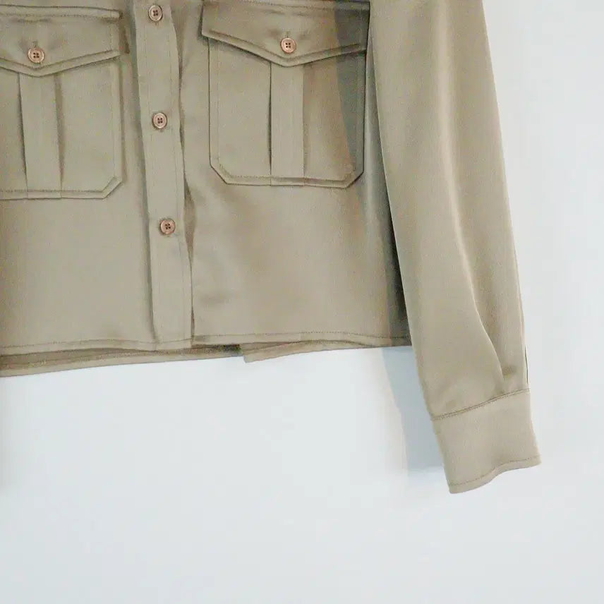 [BUNJANG] THE ABOUT Beige/Khaki Tone Crop Blouse S / THE ABOUT 베이지/카키톤 크롭 블라우스 S