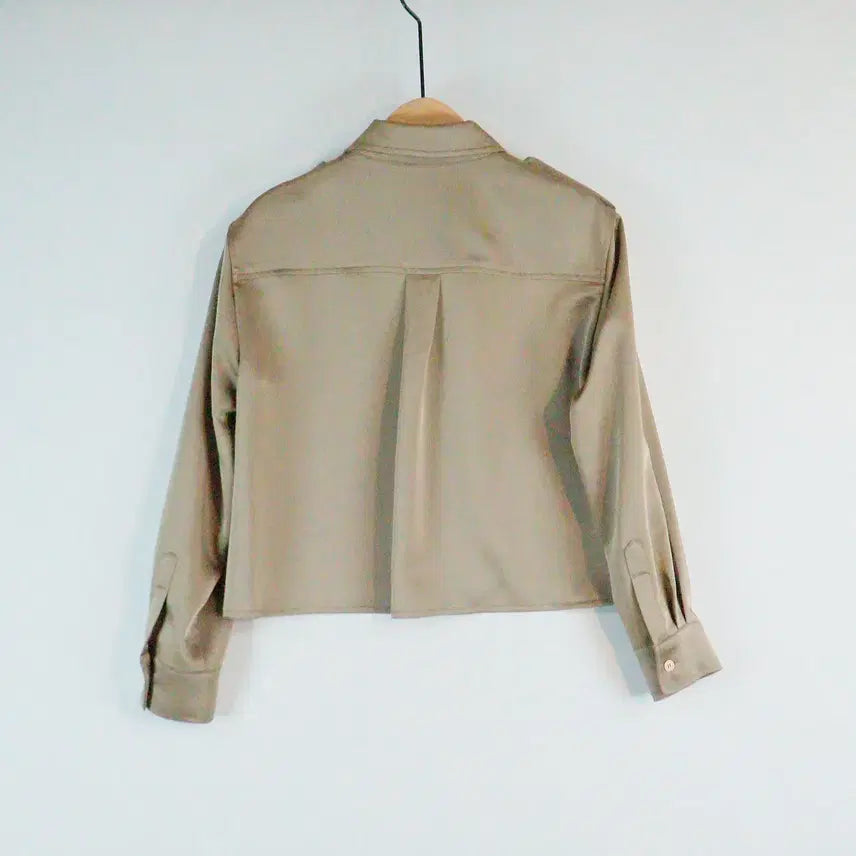 [BUNJANG] THE ABOUT Beige/Khaki Tone Crop Blouse S / THE ABOUT 베이지/카키톤 크롭 블라우스 S