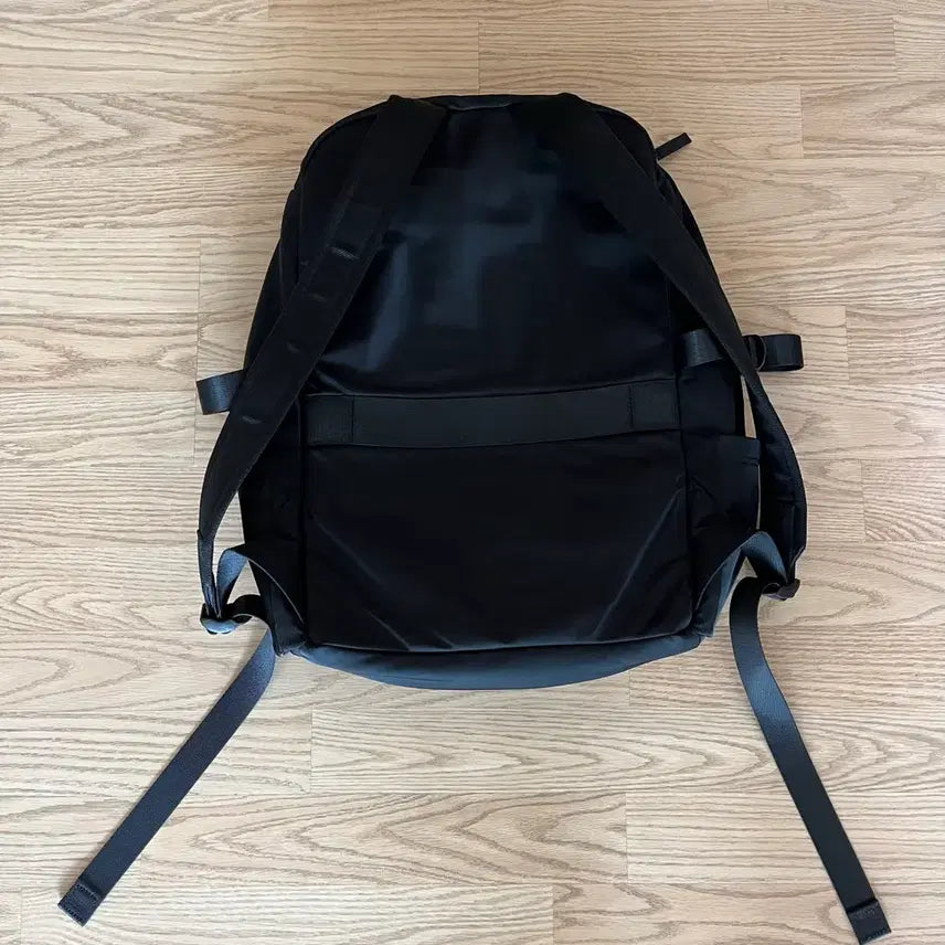 [BUNJANG] Lululemon Backpack - Black / 택포/ 룰루레몬 백팩 블랙칼라
