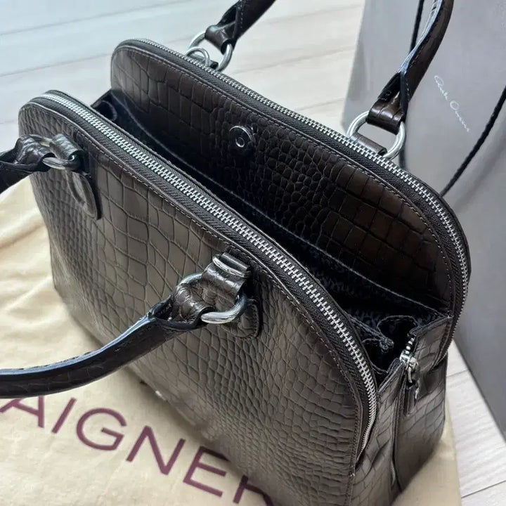 [BUNJANG] Aigner Brown Leather Tote Bag / aigner 아이그너 브라운 가죽도트백 1-2회착