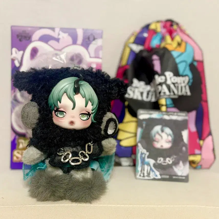 [BUNJANG] Popmart Skullpanda My Little Pony Super Secret Queen Chrysalis Keyring / 팝마트 스컬판다 마이리틀포니 수퍼시크릿 퀸크리살리스 키링 1:72