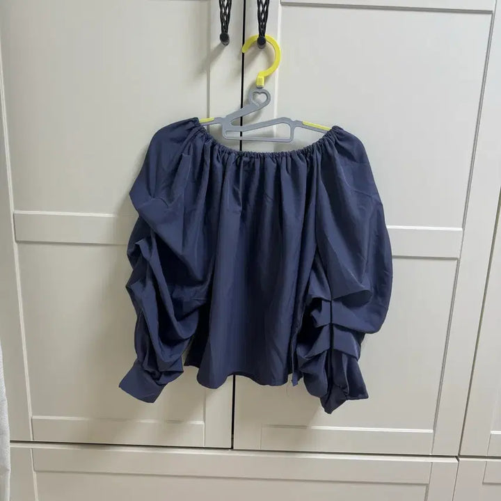 [BUNJANG] Blue Puff Shirring Blouse / 블루 퍼프 셔링 블라우스