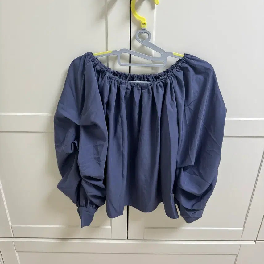 [BUNJANG] Blue Puff Shirring Blouse / 블루 퍼프 셔링 블라우스