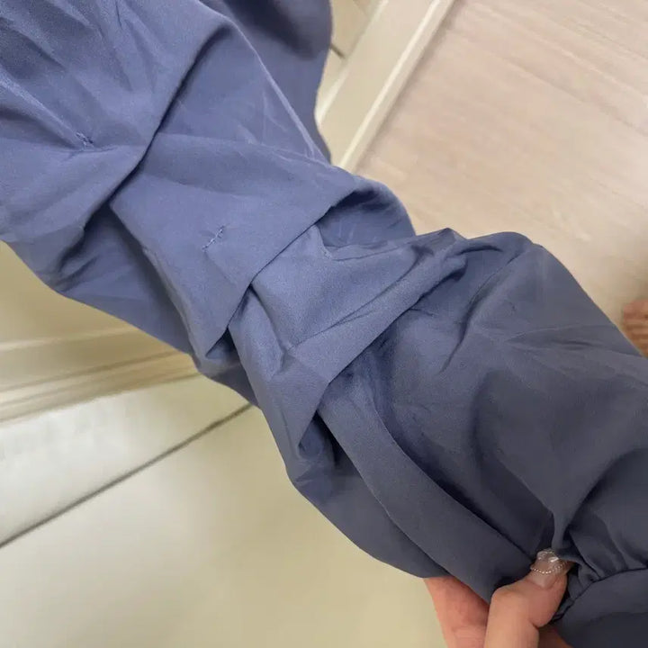 [BUNJANG] Blue Puff Shirring Blouse / 블루 퍼프 셔링 블라우스