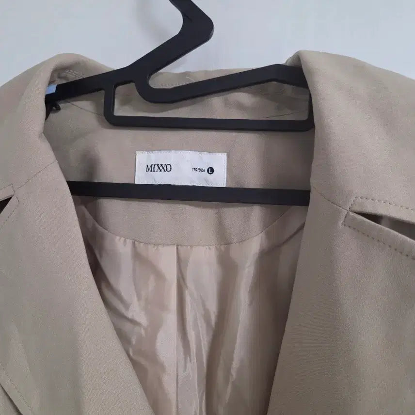 [BUNJANG] Beige Trench Coat with Pearl Belt Set / 베이지 트렌치코트 + 진주 벨트 세트