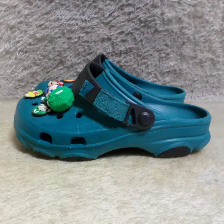 [SOLD OUT] 후루룩구제 240 크록스 올터레인 슈퍼마리오 슬리퍼 샌들 중고 신발