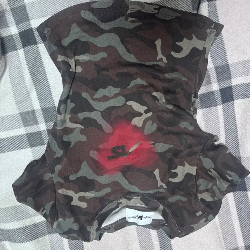 [SOLD OUT] 2000아카이브스 카모 베이비 티셔츠