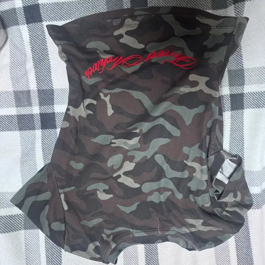 [SOLD OUT] 2000아카이브스 카모 베이비 티셔츠