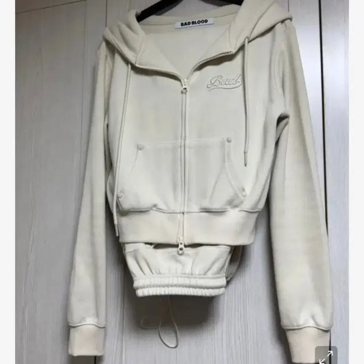 [BUNJANG] Badblood Beyond Soft Hoodie Zip-up Cream / (새상품)배드블러드 비욘드 소프트  후드 집업 크림