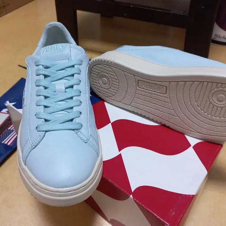 [BUNJANG] Autry Dallas Sky Blue Sneakers / [260] 오트리 달라스 스카이블루 41사이즈 새상품