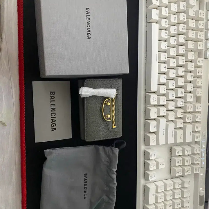 [BUNJANG] Balenciaga Motor Bi-fold Wallet / 발렌시아가 모터 지갑 2답접힘 거의새거