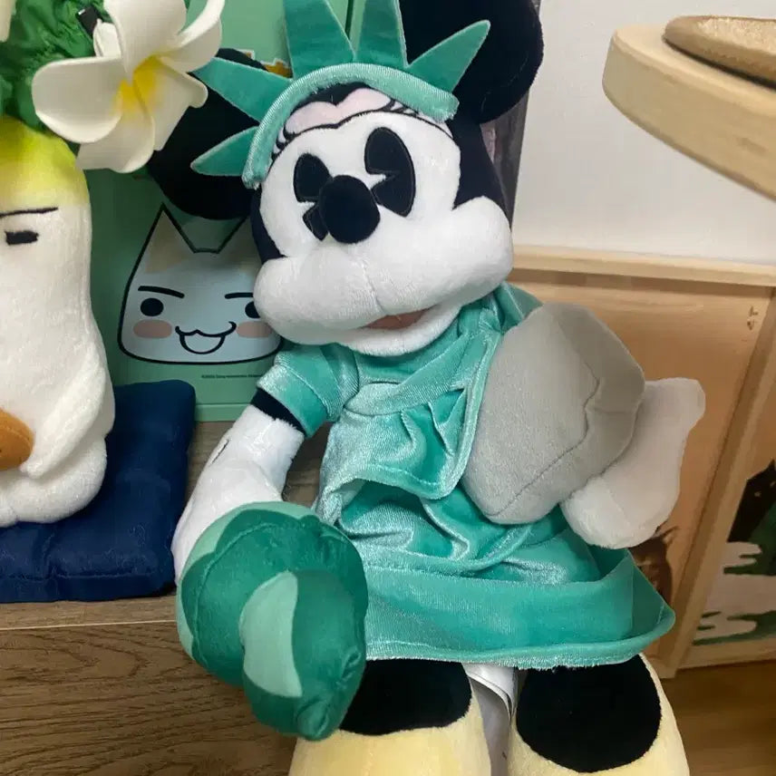 [BUNJANG] Disney Mickey Mouse Statue of Liberty Mini Figure / 자유의여신상 미니 인형 디즈니