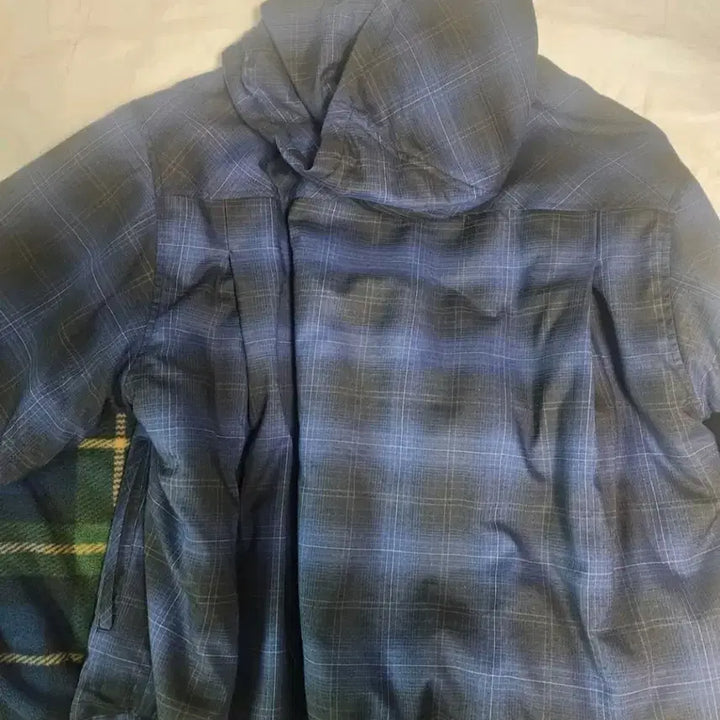 [BUNJANG] Allen Check Hooded Padded Jacket / 알렌느 체크 휴드 셔츠 패디드 자켓 1
