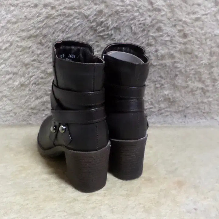 [BUNJANG] Tandy Walker Boots Brown / 후루룩구제 240 탠디 워커 부츠 굽7 밤색 중고 신발