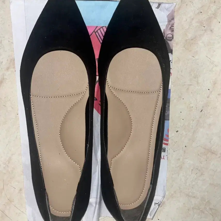 [BUNJANG] Uniqlo Flat Shoes Black 240 / 유니클로 플랫슈즈 검정 구두 240