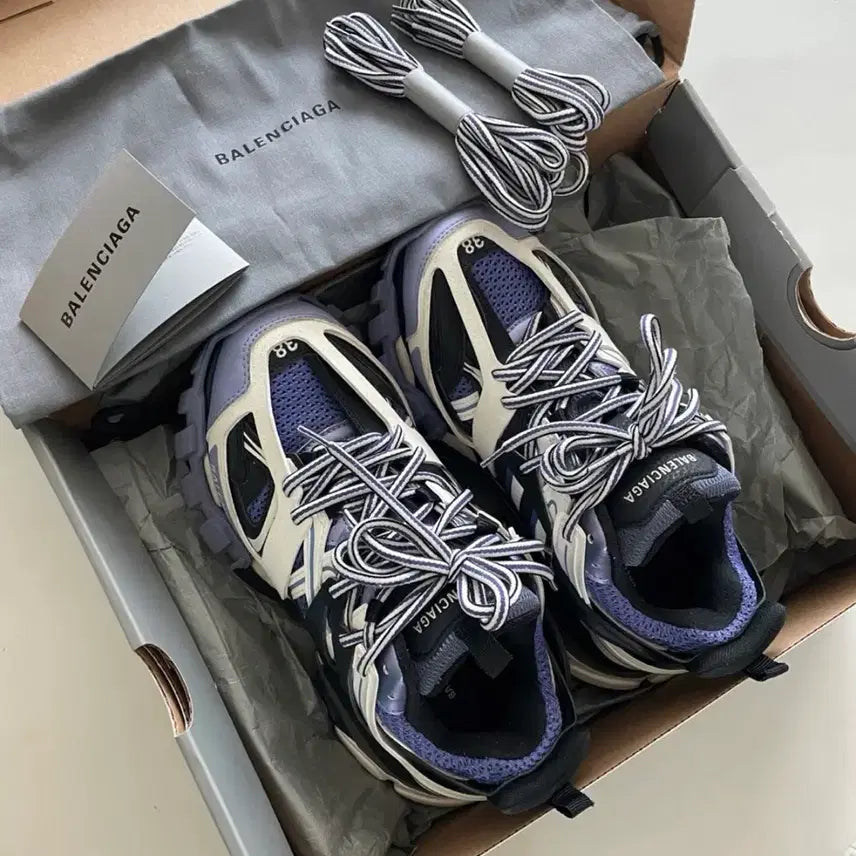 [SOLD OUT] 발렌시아가 트랙 스니커즈 퍼플/화이트 38사이즈