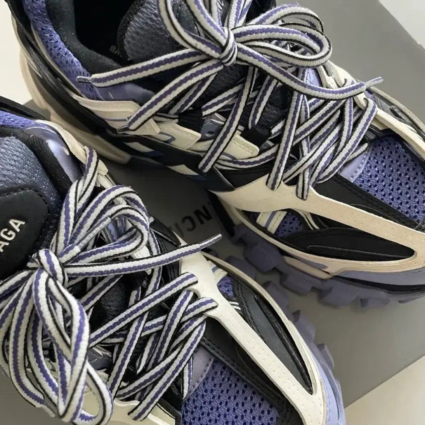 [SOLD OUT] 발렌시아가 트랙 스니커즈 퍼플/화이트 38사이즈