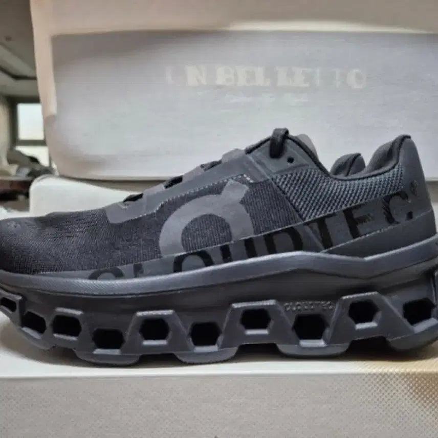[BUNJANG] OnLearning Cloudmonster Sneakers / 온러닝 클라우드몬스터