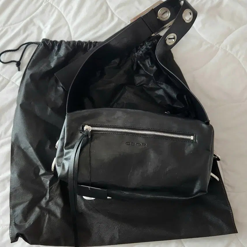 [BUNJANG] ODOR Arc Curve Bag / 오도어 arc curve bag