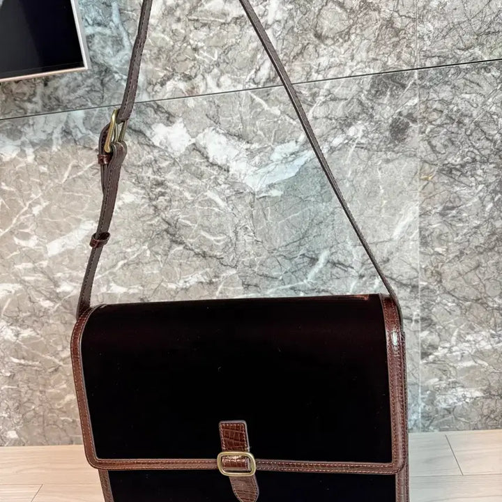 [BUNJANG] 2TE Limited Deco Bag Brown Velvet Large / 투티에 한정 디코백 브라운벨벳 라지
