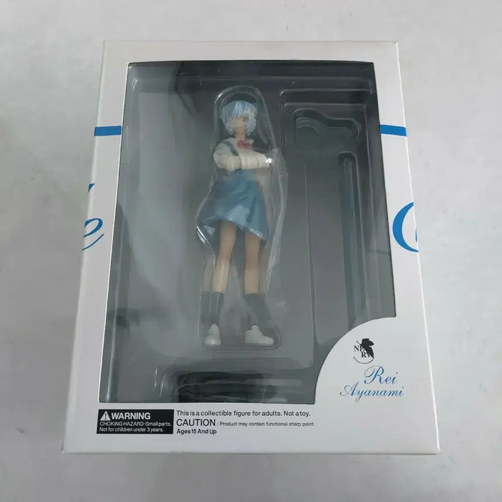 [BUNJANG] Ayanami Rei Classic School Uniform Bandage Chronicle Figure / 에반게리온 아야나미 레이 고전 교복 붕대 크로니클 피규어
