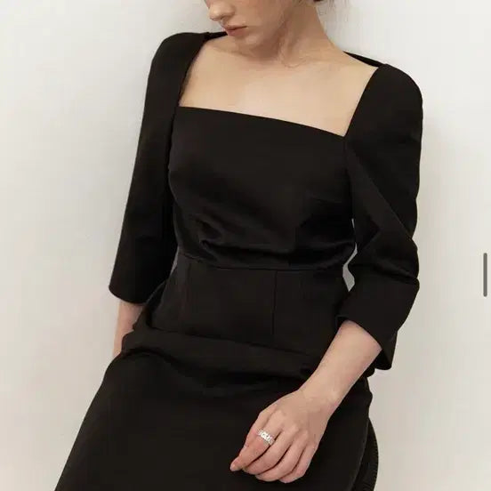 [BUNJANG] Around Ule Eccle Dress / 어라운드율 에끌레 원피스