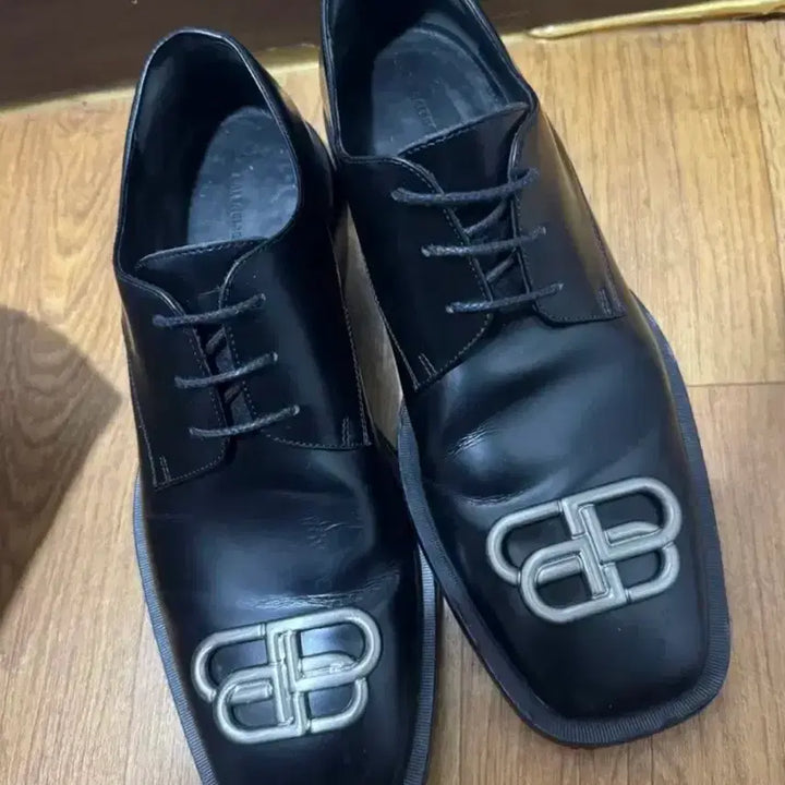 [SOLD OUT] 40) 발렌시아가 BB 림 더비 슈즈 블랙 구두