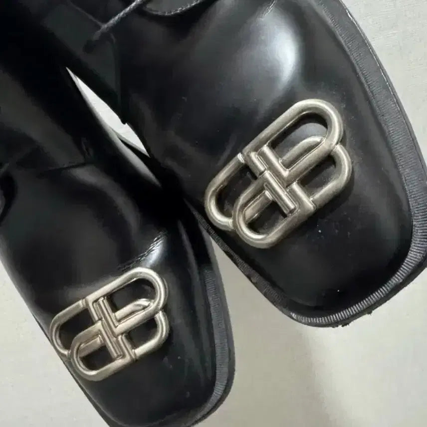 [SOLD OUT] 40) 발렌시아가 BB 림 더비 슈즈 블랙 구두