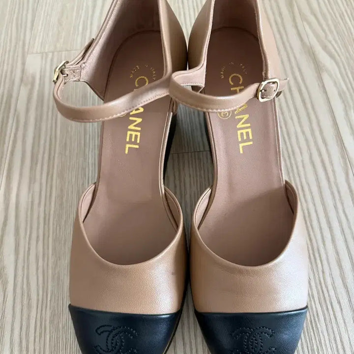 [BUNJANG] Chanel Logo Embroidered Sandals Beige/Black / 샤넬 샌들 베이지/블랙 235 실착용X
