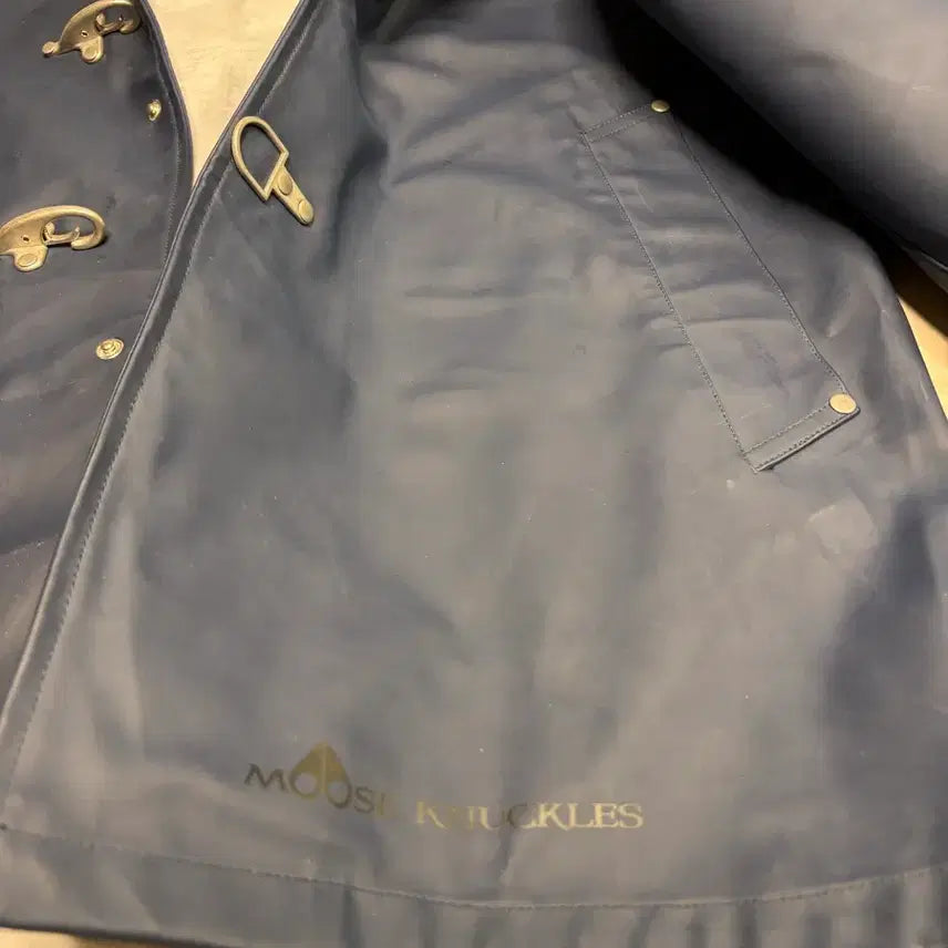 [BUNJANG] Moose Knuckles Raincoat / 무스너클 레인코트