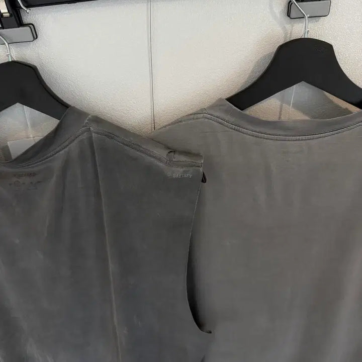 [BUNJANG] Satisfy Auralite Muscle Tee / satisfy 세티스파이 auralite 오라라이트 머슬티 나시 L