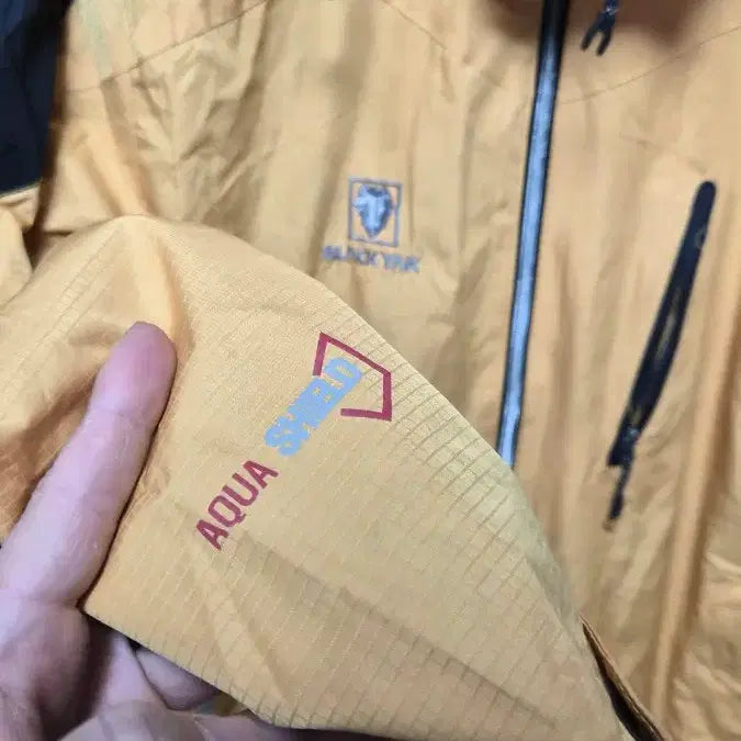 [BUNJANG] Black Yak Yellow Windbreaker Jacket / 100)블랙야크 바람막이 자켓 옐로우