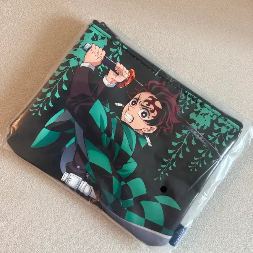 [BUNJANG] Mediheal Demon Slayer Tanjiro Pouch / 메디힐 귀멸의 칼날 탄지로 파우치