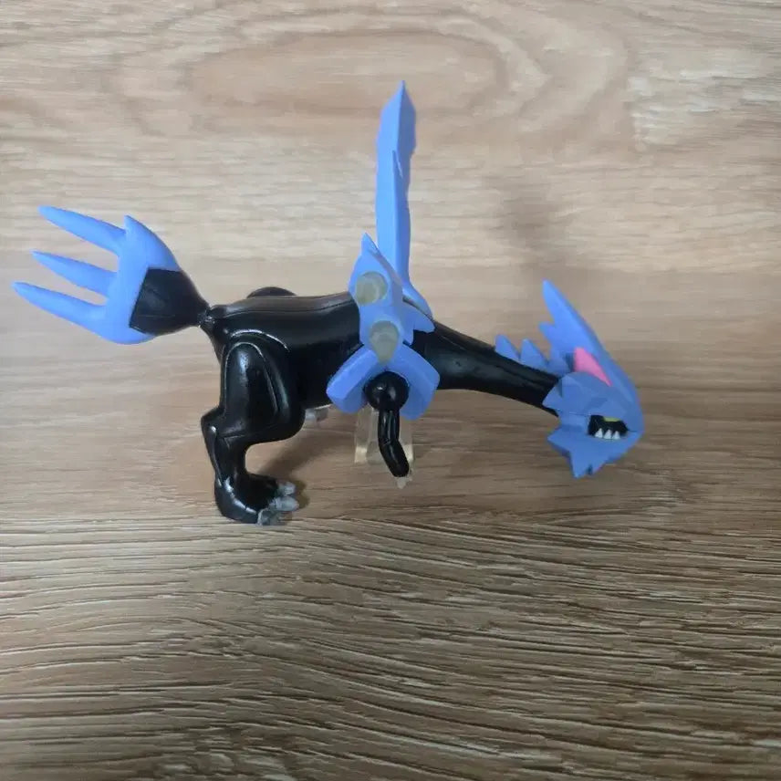 [BUNJANG] Pokemon Kyurem Figure / (20일까지만 판매)이로치 큐레무 포켓몬 입체도감 피규어