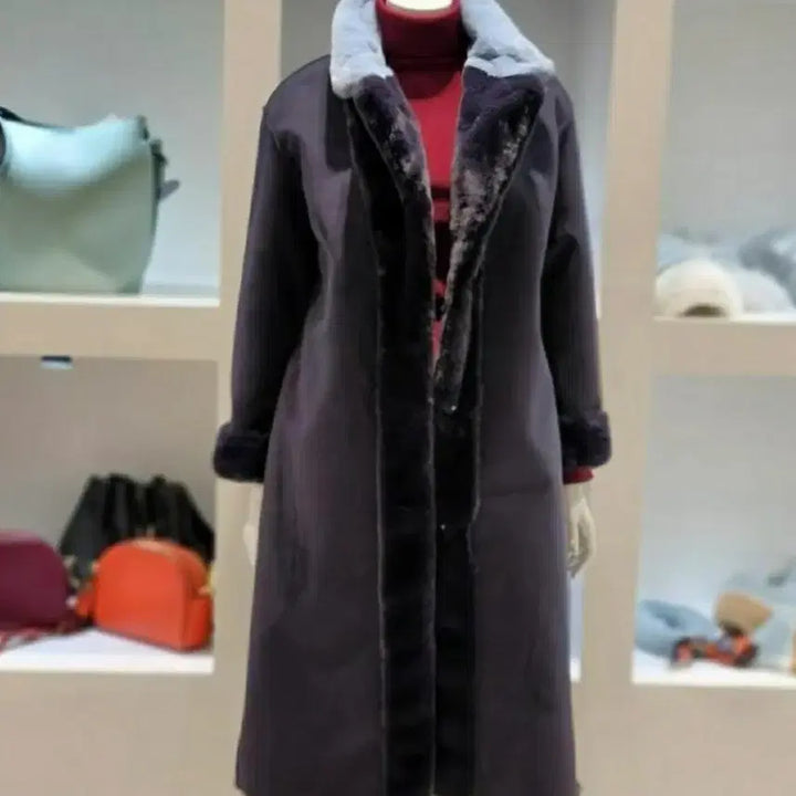 [BUNJANG] LEWITT Reversible Long Mouton Coat Dark Navy / 르윗 리버시블 롱 무스탕 코트 다크네이비