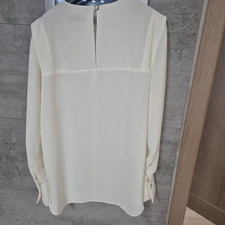 [BUNJANG] NilbyP Ivory Blouse / 닐바이피 블라우스