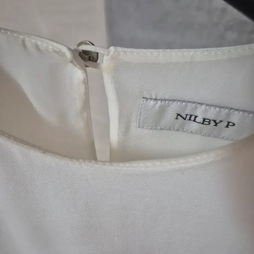 [BUNJANG] NilbyP Ivory Blouse / 닐바이피 블라우스