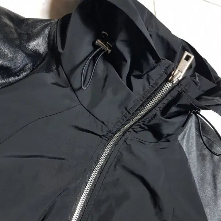 [BUNJANG] VALENCIA Leather Accented Collar String Coat / 발렌시아 VALENCIA 가죽 배색 카라스트링 코트