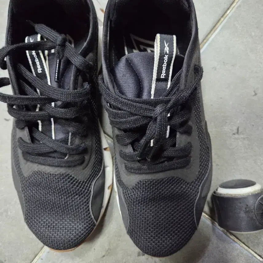 [SOLD OUT] 리복 검정색 운동화 남성용260