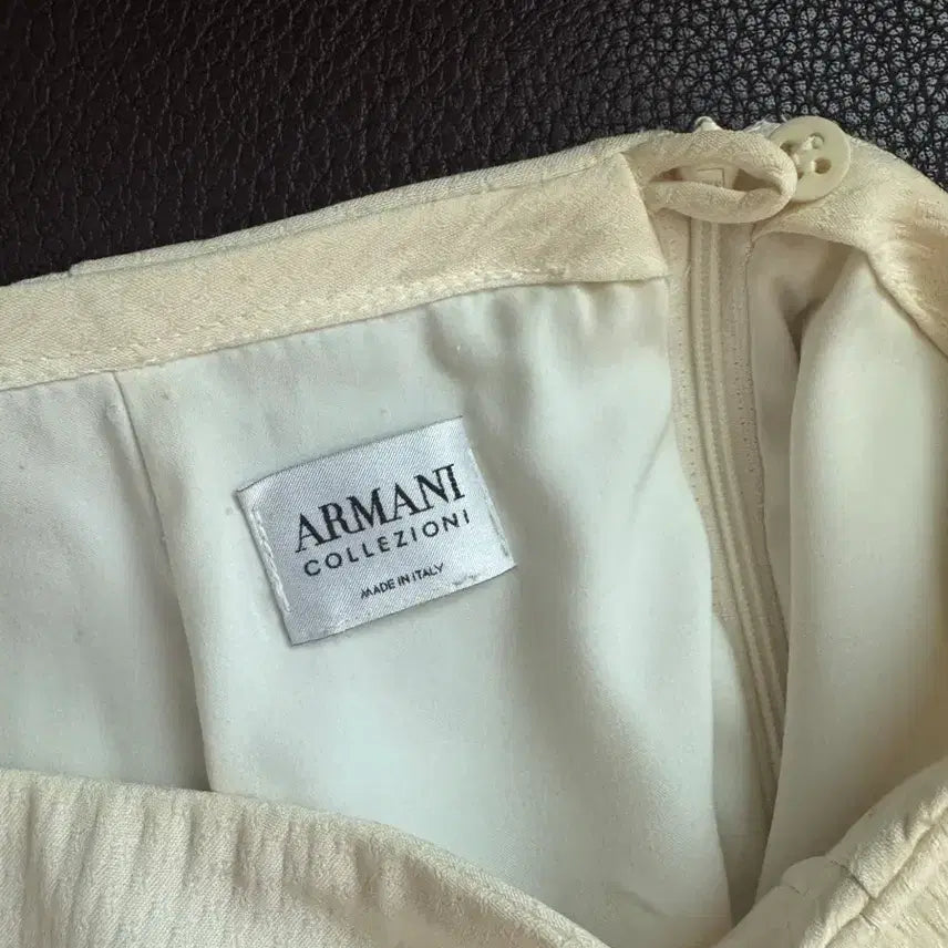 [BUNJANG] Armani Collezioni Ivory Mermaid Skirt / [새것]아르마니 콜레지오니 아이보리 인어라인 스커트38