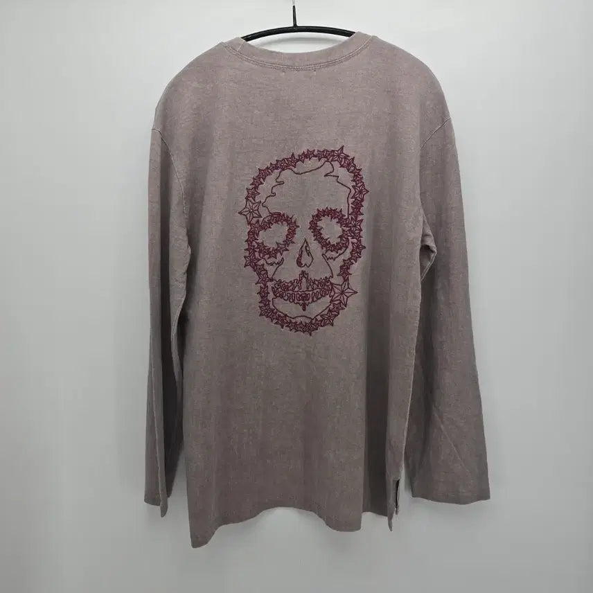 [BUNJANG] Unspecified Skull Embroidery Beige Long Sleeve T-Shirt / 스컬 자수  톤다운 베이지 롱슬리브 [B20117]