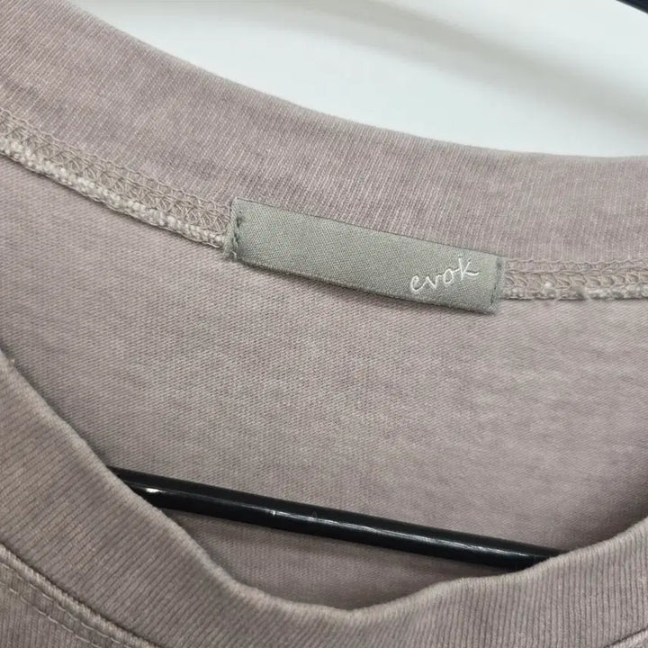 [BUNJANG] Unspecified Skull Embroidery Beige Long Sleeve T-Shirt / 스컬 자수  톤다운 베이지 롱슬리브 [B20117]