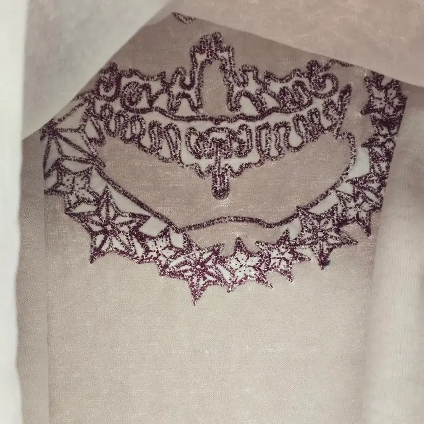 [BUNJANG] Unspecified Skull Embroidery Beige Long Sleeve T-Shirt / 스컬 자수  톤다운 베이지 롱슬리브 [B20117]