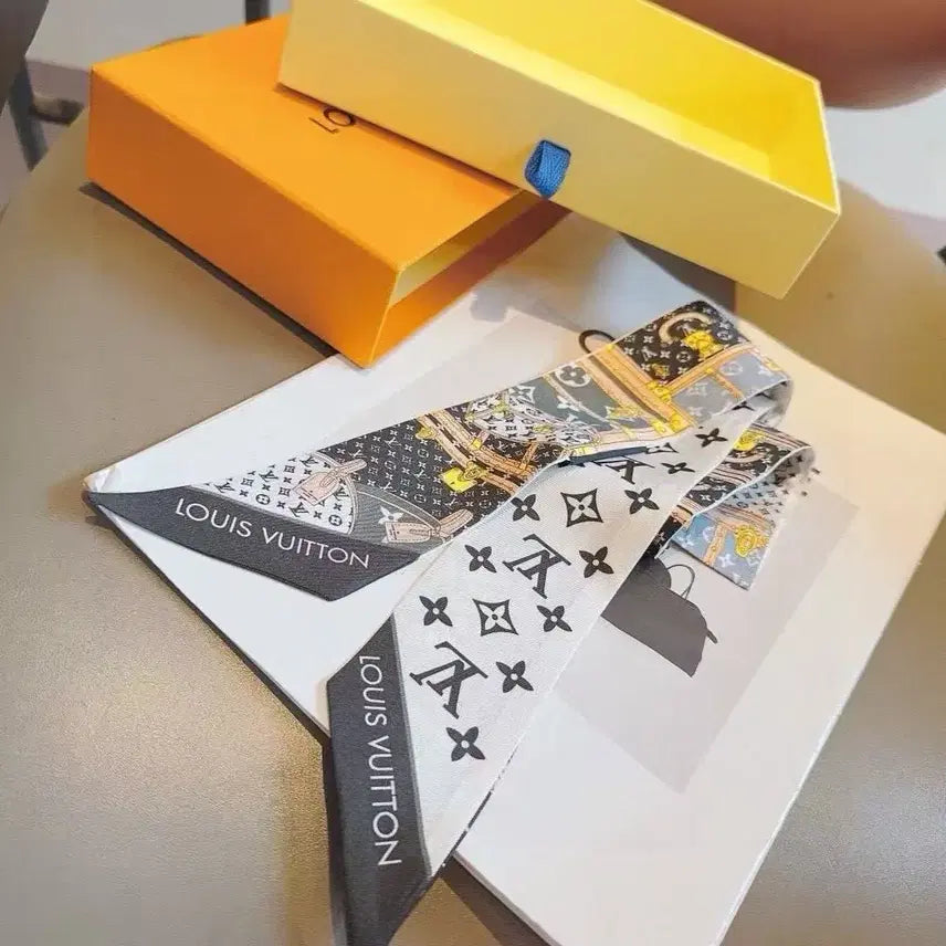 [BUNJANG] Louis Vuitton Silk Scarf Ribbon Hair Tie / 루이비통 신상 여성용 실크 스카프 리본 헤어 타이 넥타이