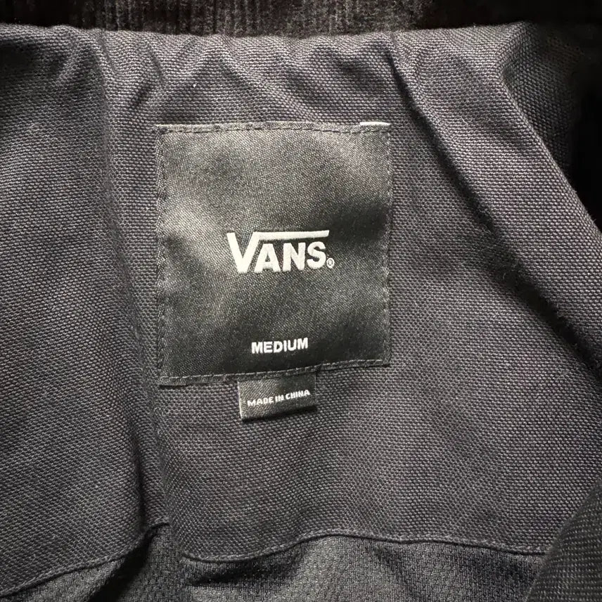 [SOLD OUT] Vans 블랙 코듀로이 자켓 M