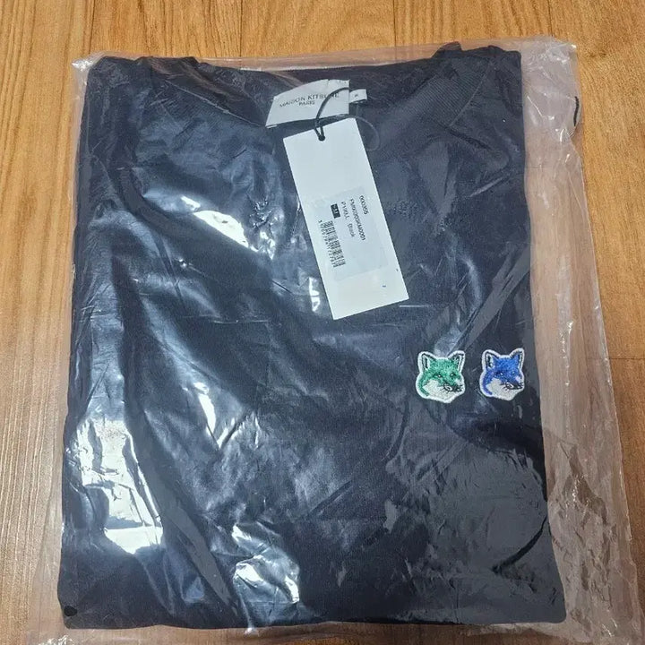 [SOLD OUT] 메종키츠네 폭스 패치 블랙 맨투맨m