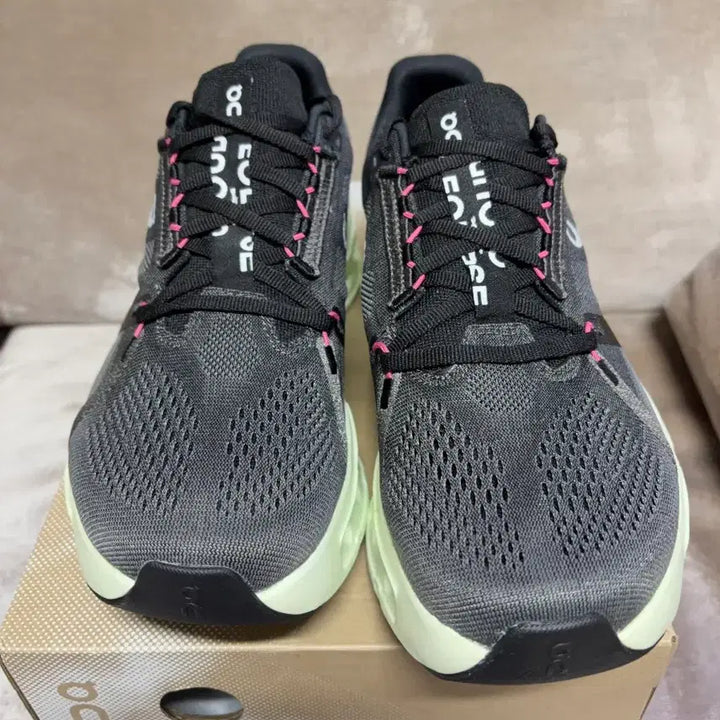 [BUNJANG] On Running Cloudclipse Rock Lima Sneakers / 온러닝 클라우드이클립스 락리마 280