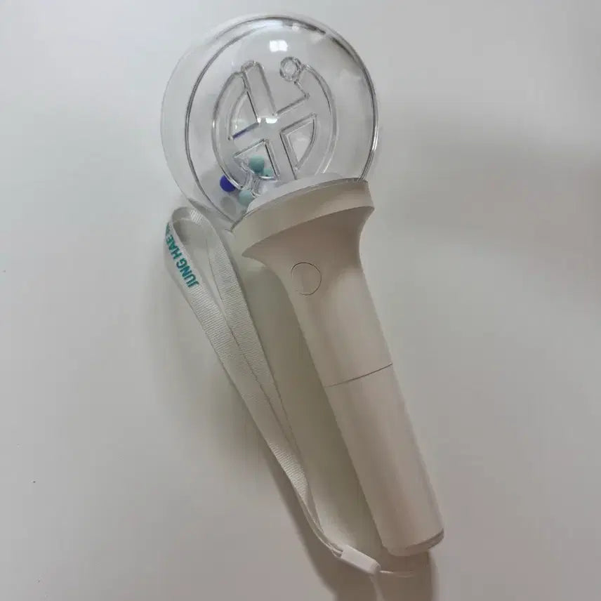 [BUNJANG] Jung Hae In Official Light Stick / 정해인 응원봉 (포카, 박스 o)